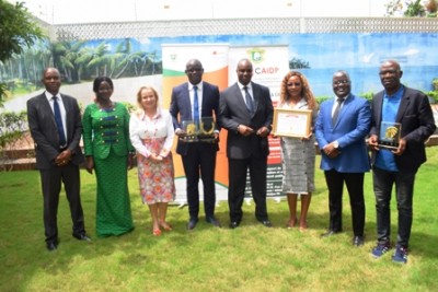 PRIX CAIDP DU RESEAU DES JOURNALISTES POUR L’ACCES A L’INFORMATION EN COTE D’IVOIRE/ EDITION 2021 : L’EXCELLENCE CELEBREE.